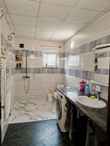 Eladó családi ház, Vecsésen 74.9 M Ft, 4 szobás