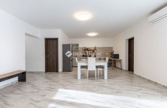 Eladó családi ház, Erdőkertesen 109.9 M Ft, 5 szobás