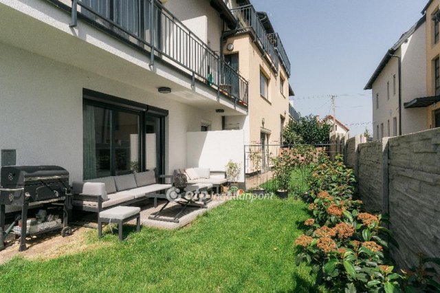 Eladó téglalakás, Érden 109.7 M Ft, 2+1 szobás