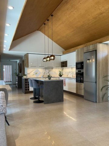 Eladó családi ház, Ócsán 187 M Ft, 5 szobás