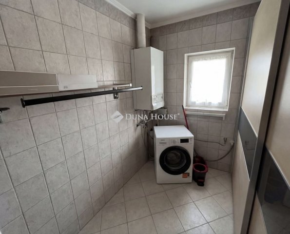 Eladó családi ház, Kecskeméten 167 M Ft, 3 szobás