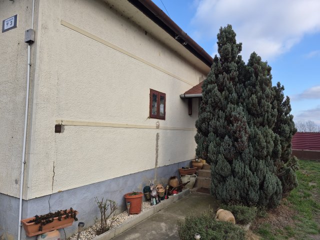 Eladó családi ház, Ópályin 23.9 M Ft, 3 szobás