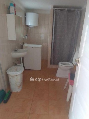 Eladó családi ház, Derecskén 10.5 M Ft, 1 szobás