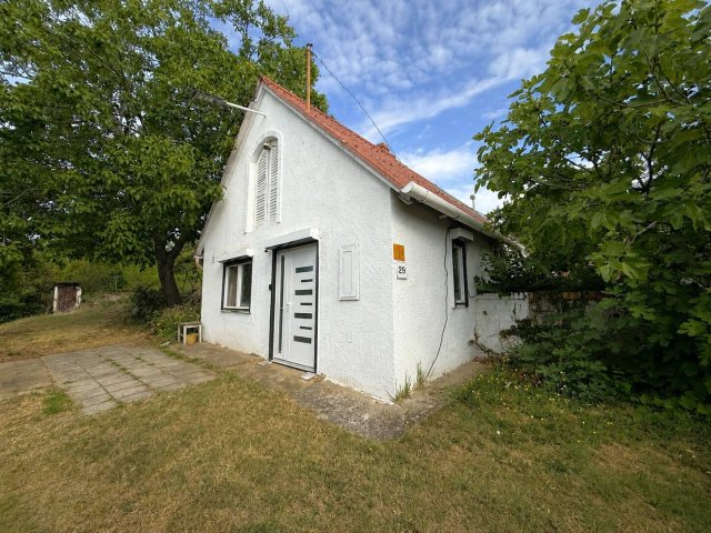 Eladó telek, Pécsett 26.9 M Ft, 2 szobás / költözzbe.hu