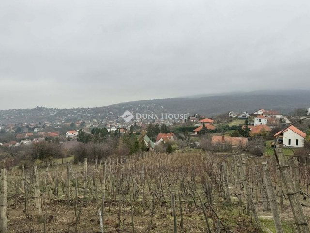 Eladó telek, Pécsett 30 M Ft / költözzbe.hu
