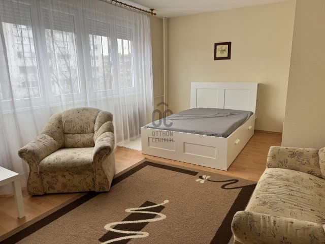 Kiadó panellakás, albérlet, Szolnokon 120 E Ft / hó, 2 szobás