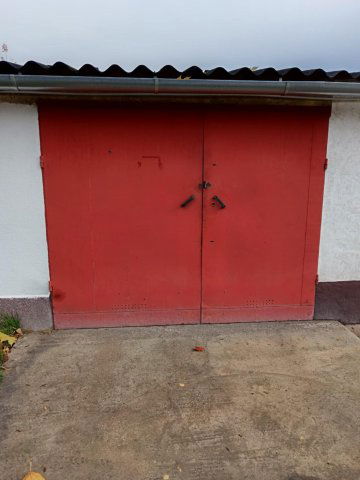 Eladó garázs, Oroszlányban 6 M Ft, 1 szobás