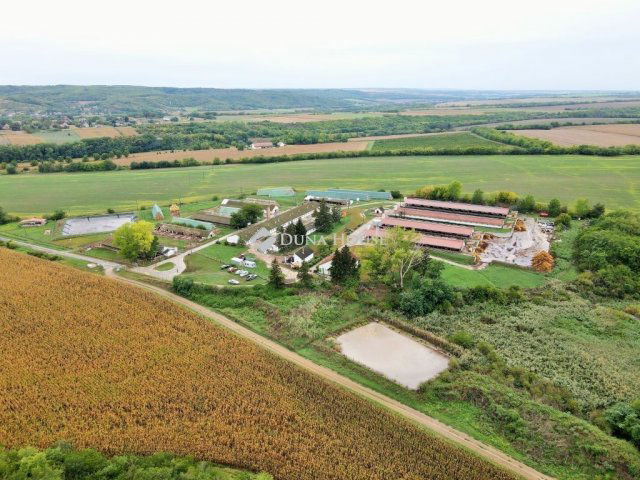 Eladó ipari ingatlan, Ozorán 350 M Ft / költözzbe.hu