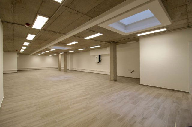 Kiadó iroda, Debrecenben 450 E Ft / hó, 1 szobás