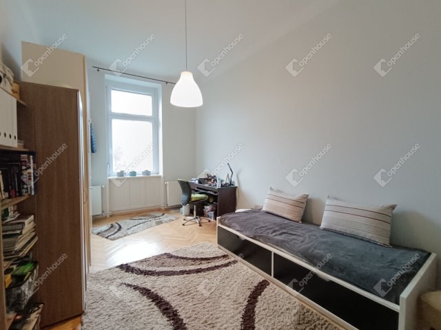 Eladó téglalakás, Sopronban 79.9 M Ft, 3 szobás