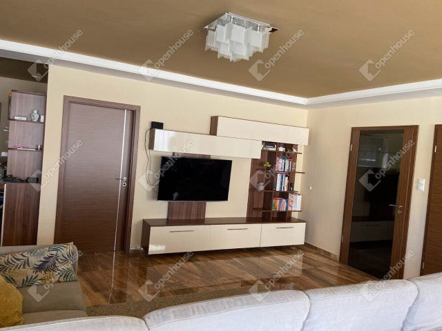 Eladó családi ház, Nyúlon 158 M Ft, 4 szobás