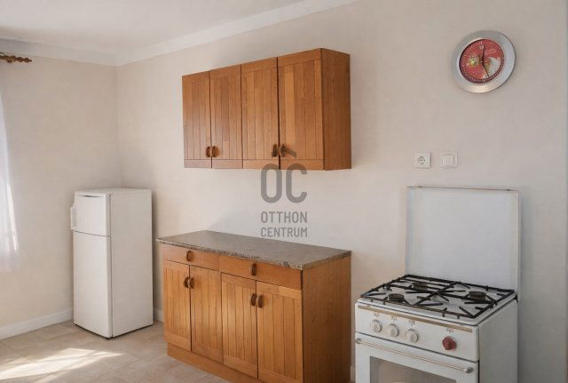 Eladó családi ház, Hosszúpályin 9.9 M Ft, 1 szobás