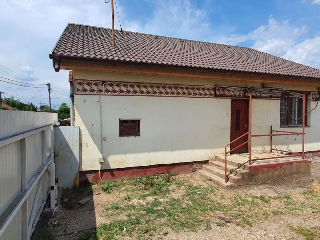 Eladó családi ház, Ebesen 52 M Ft, 4+1 szobás