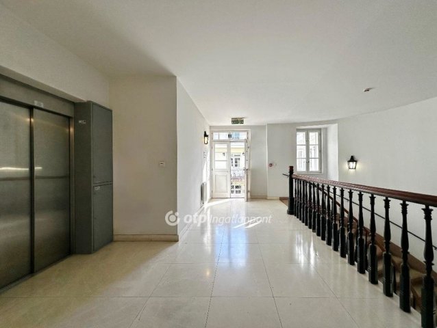 Eladó téglalakás, Budapesten, V. kerületben 224.99 M Ft