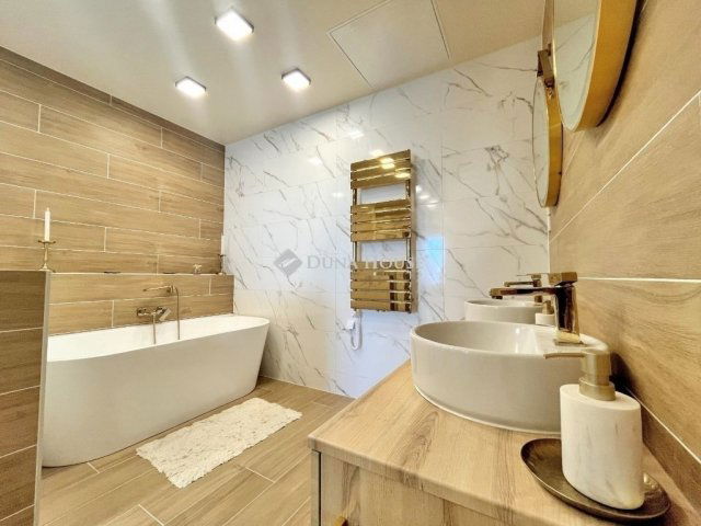 Eladó téglalakás, Budapesten, XVII. kerületben 255 M Ft