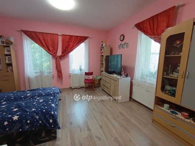 Eladó családi ház, Sóskúton 70.9 M Ft, 3 szobás