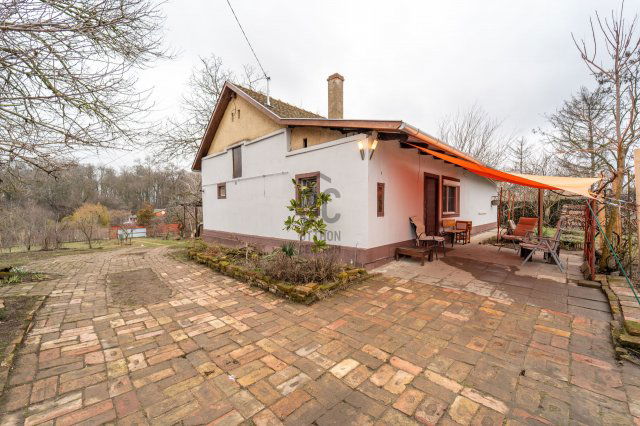 Eladó családi ház, Hódmezővásárhelyen 59.5 M Ft, 3 szobás