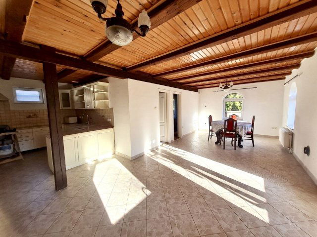 Eladó családi ház, Dunaharasztin 150 M Ft, 3+4 szobás