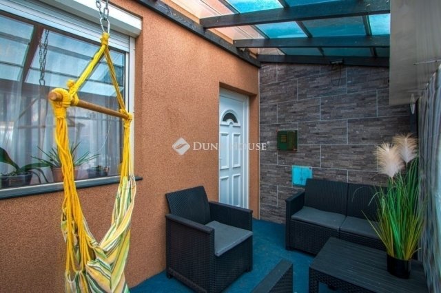 Eladó ikerház, Gödön 105 M Ft, 5 szobás / költözzbe.hu