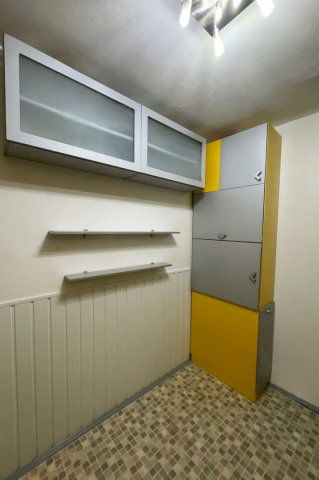 Eladó panellakás, Pécsett 44.9 M Ft, 2+1 szobás