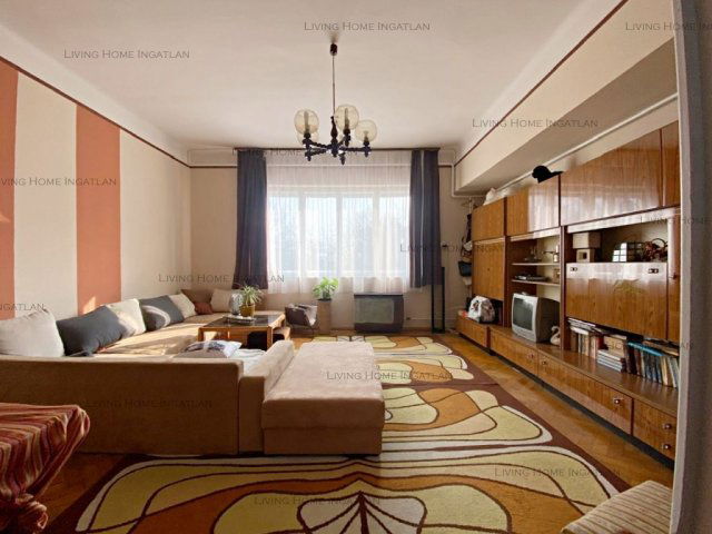 Eladó családi ház, Szentendrén 149.9 M Ft, 4 szobás