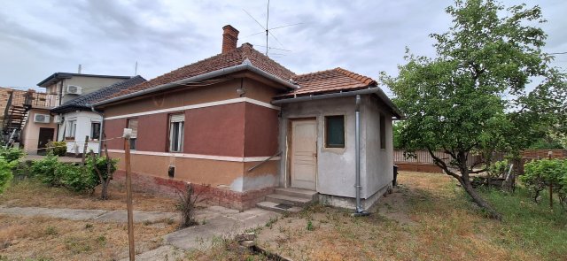 Eladó családi ház, Szigetszentmiklóson 69.5 M Ft, 3 szobás