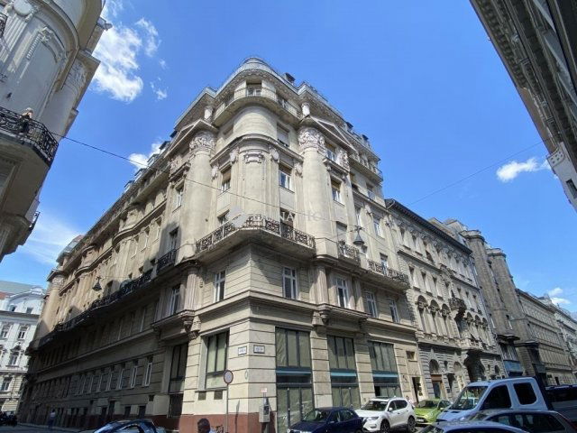 Eladó téglalakás, Budapesten, V. kerületben 170 M Ft, 2 szobás