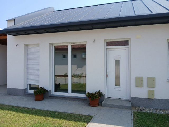 Eladó téglalakás, Dabason 69.9 M Ft, 3+1 szobás