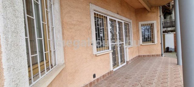 Eladó téglalakás, Budaörsön 119 M Ft, 4 szobás