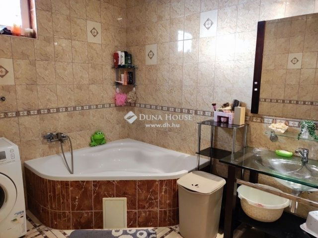 Eladó családi ház, Gyömrőn 104.5 M Ft, 5 szobás