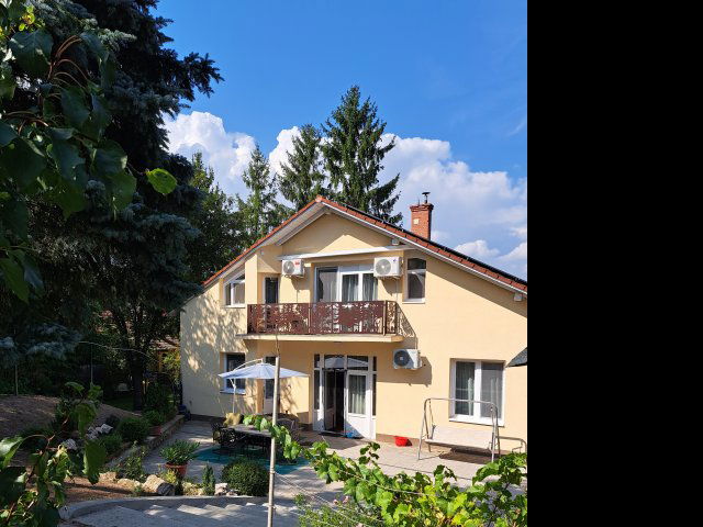 Eladó családi ház, Miskolcon 127.99 M Ft, 5 szobás