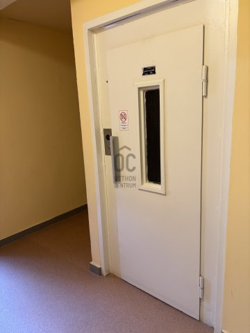 Eladó panellakás, Pécsett 48 M Ft, 2 szobás