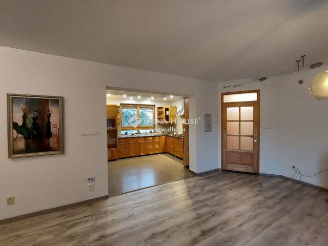 Eladó családi ház, Székesfehérvárott 194.9 M Ft, 5+2 szobás