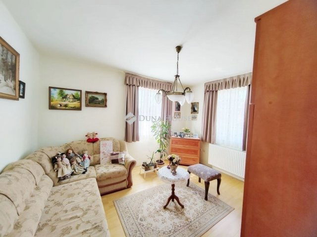 Eladó családi ház, Szombathelyen 119.9 M Ft, 5+1 szobás