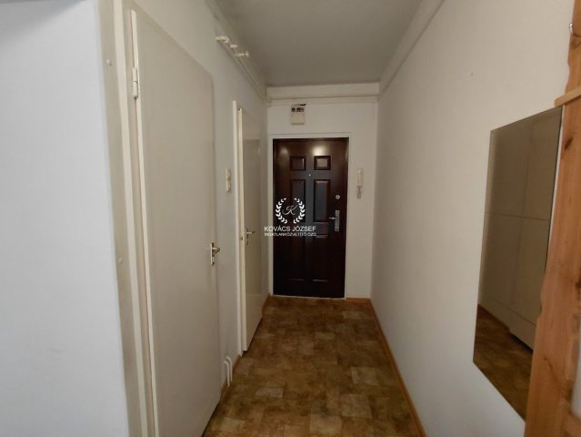 Eladó panellakás, Ózdon, Bólyai Farkas utcában 14.9 M Ft