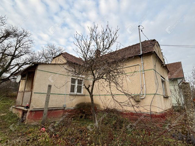 Eladó családi ház, Zalaegerszegen 33.5 M Ft, 2 szobás