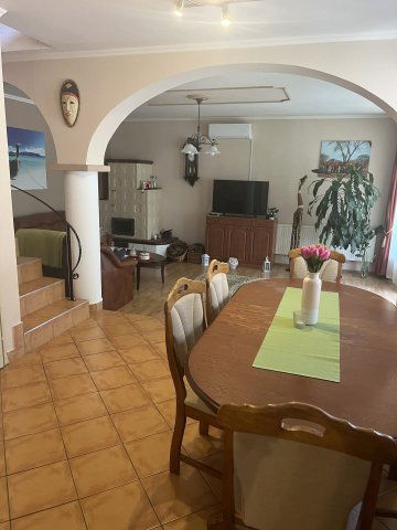 Eladó családi ház, Vonyarcvashegyen 117 M Ft, 4+1 szobás