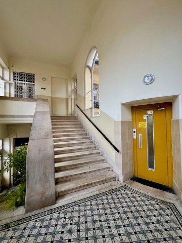 Eladó téglalakás, VIII. kerületben, Népszínház utcában