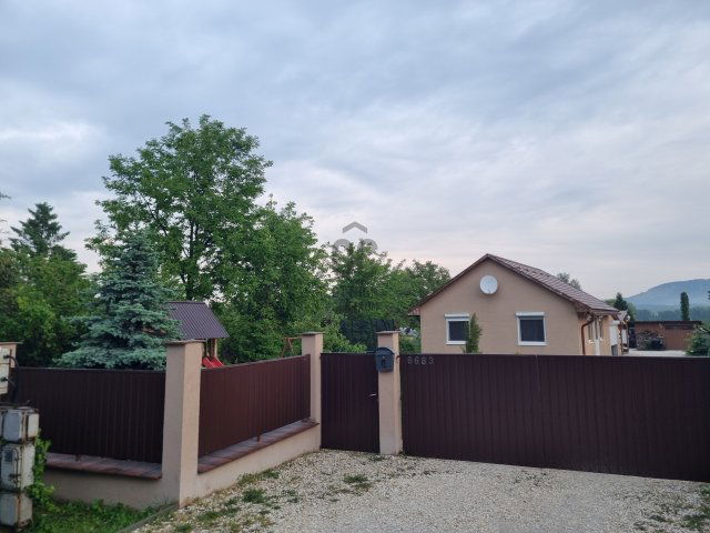 Eladó családi ház, Dorogon 39.9 M Ft, 3 szobás