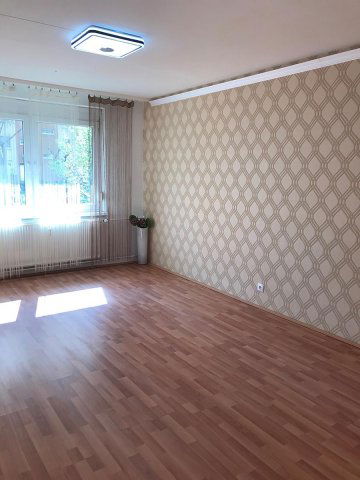 Eladó téglalakás, Budapesten, III. kerületben 39.9 M Ft