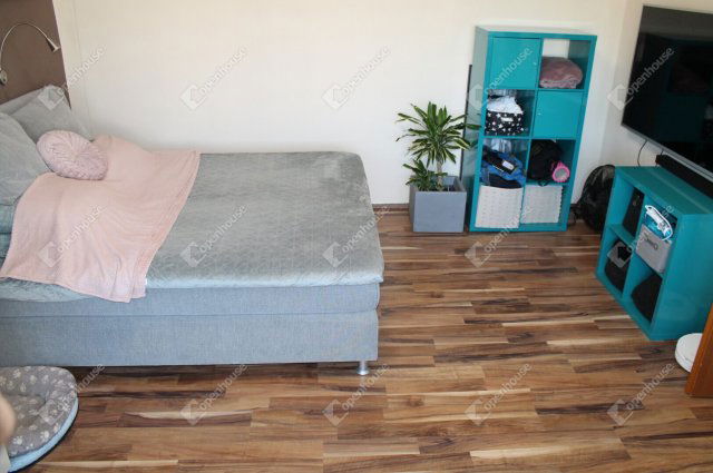 Eladó téglalakás, Kőszegen 44 M Ft, 2 szobás