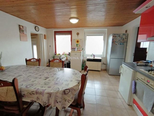 Eladó családi ház, Báron 39 M Ft, 5 szobás