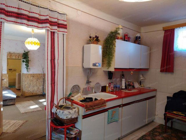 Eladó családi ház, Nagykőrösön 24 M Ft, 2 szobás