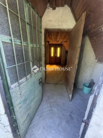Eladó családi ház, Siklóson 3.9 M Ft, 2 szobás