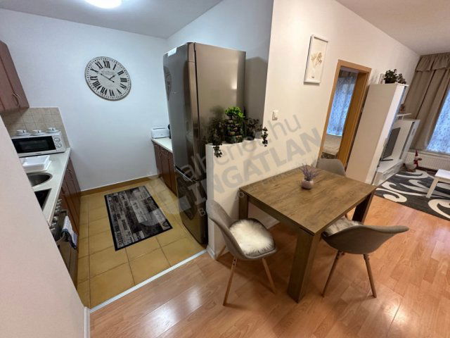 Kiadó téglalakás, albérlet, VIII. kerületben, Tolnai Lajos utcában