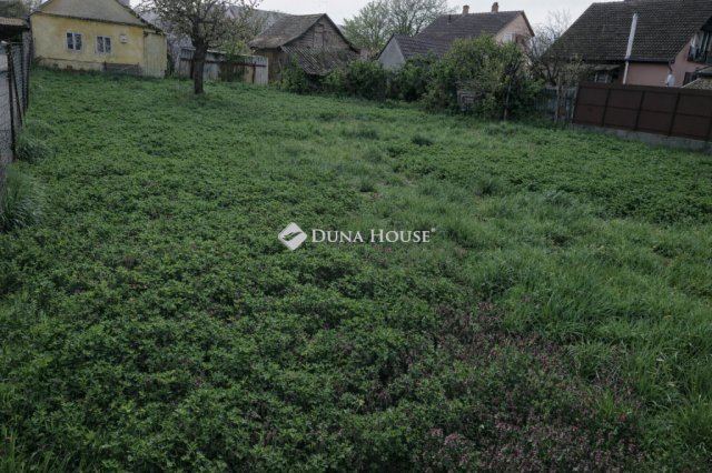 Eladó telek, Baján 19 M Ft / költözzbe.hu