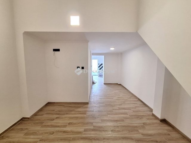 Eladó téglalakás, Kecskeméten 63 M Ft, 4 szobás