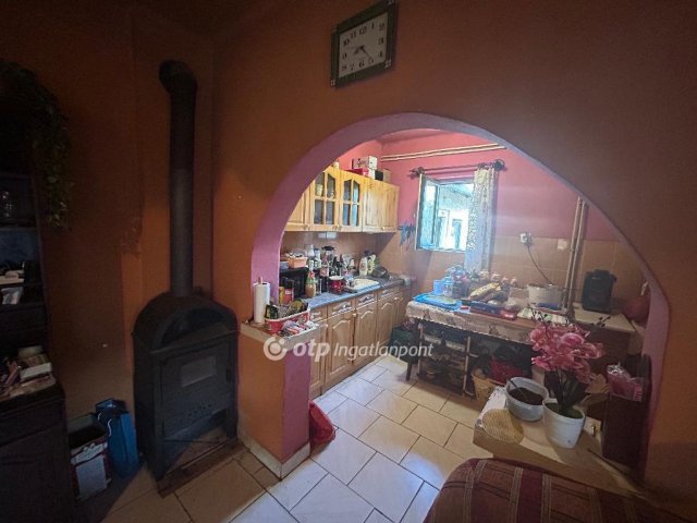 Eladó családi ház, Nádudvaron 26 M Ft, 3 szobás