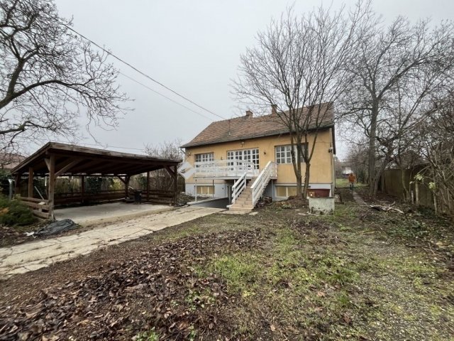 Eladó családi ház, Érden 105.9 M Ft, 8 szobás