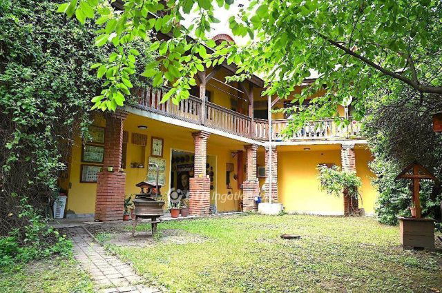 Eladó családi ház, Nagykállóban 220 M Ft, 4+2 szobás